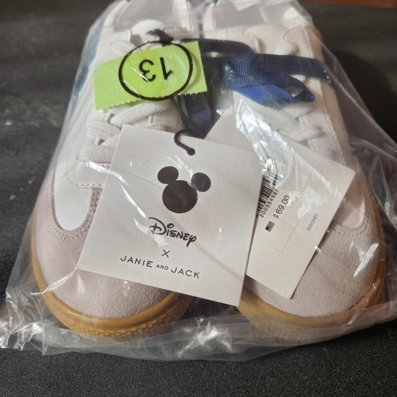 Kids mickey mouse real leather and suede sneakers, matching cap sold separately - Picture 2 of 5